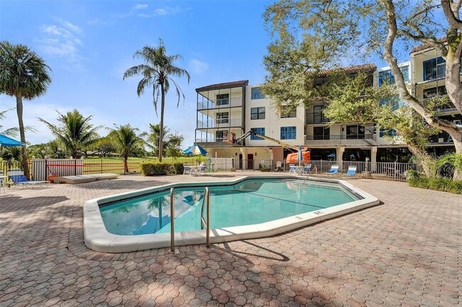 Building Photo - 3800 N Hills Dr