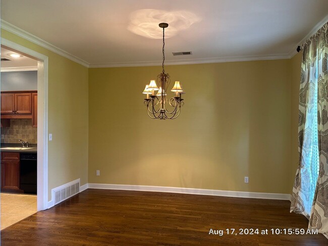 Building Photo - 10135 Ridgewood Oak Dr