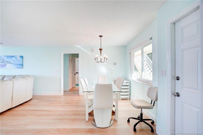 Building Photo - 2370 NE Ocean Blvd