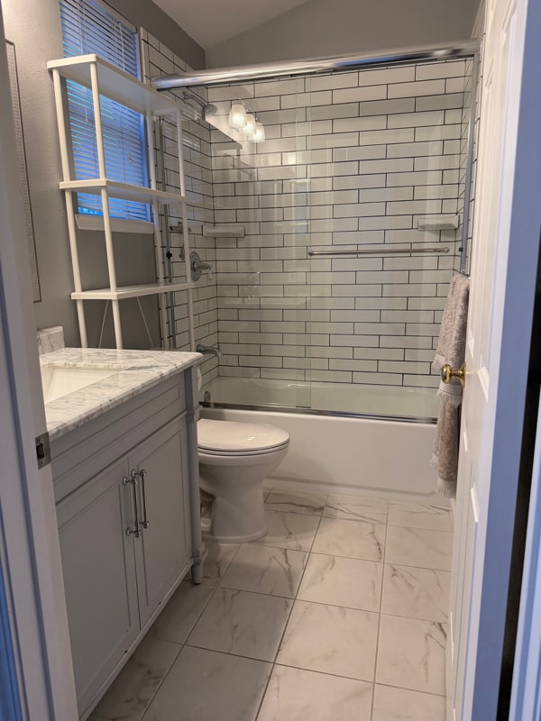 Building Photo - 150 S Madrona Ave