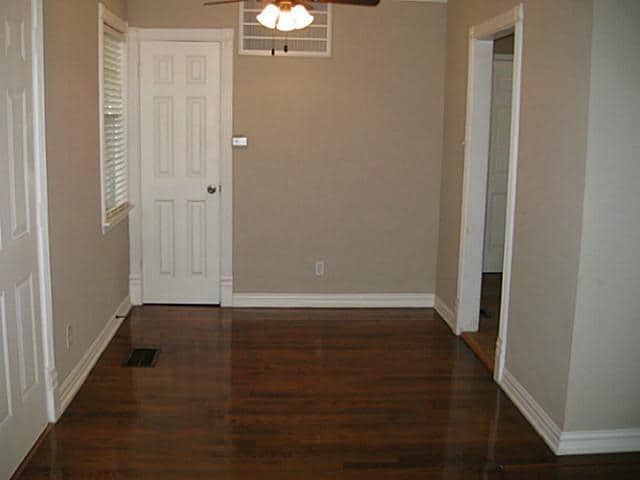 Building Photo - 3933 Park Ln