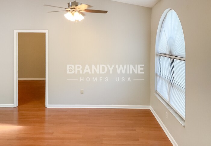 Building Photo - 8122 Hathaway Dr