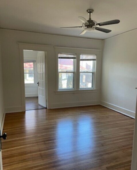 Building Photo - 2167 Sherwood Ave