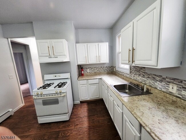 Building Photo - 116 Smith St