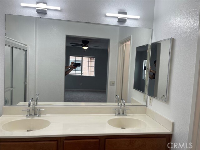 Building Photo - 15613 Lasselle St