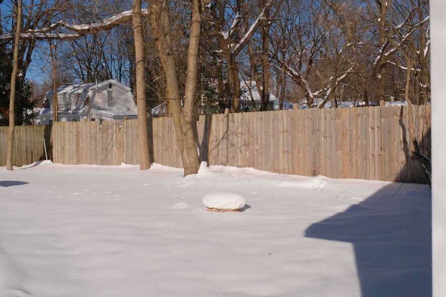 Building Photo - 3608 Madison St