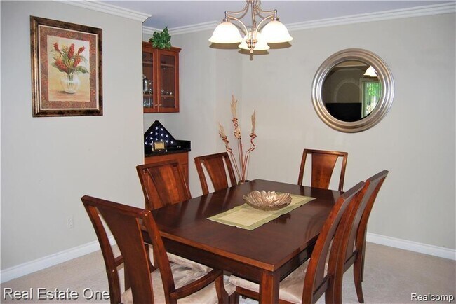 Building Photo - 1113 N Old Woodward Ave