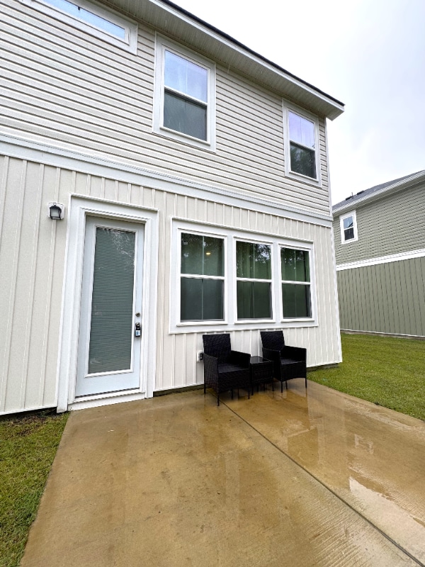 Building Photo - 145 Cypress Holw Dr