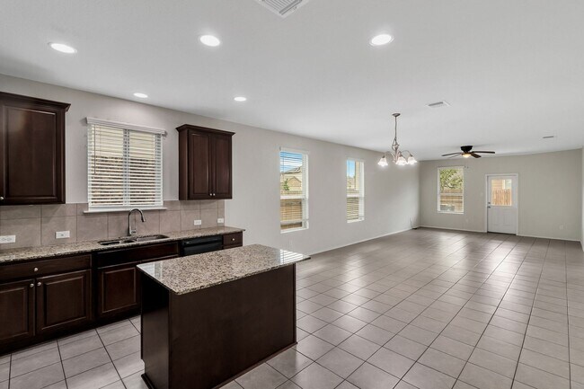 Building Photo - 5216 Cressler Ln
