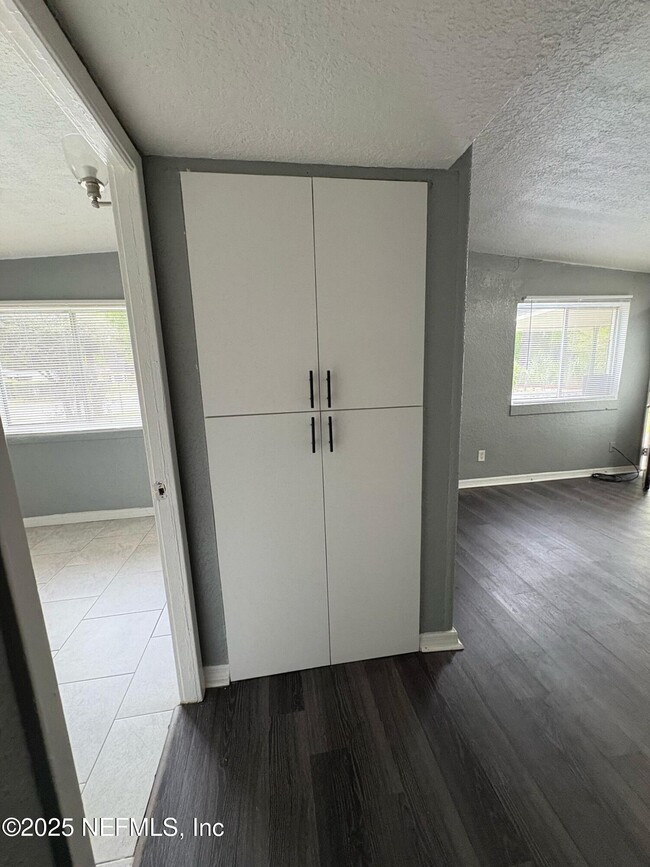 Building Photo - 2540 Spirea St