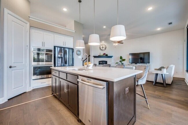 Building Photo - 3970 Sweet Clover Dr