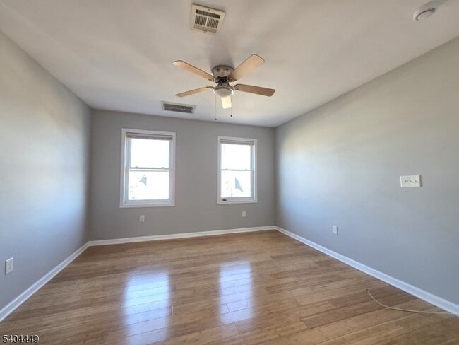 Building Photo - 20 Yates Ave