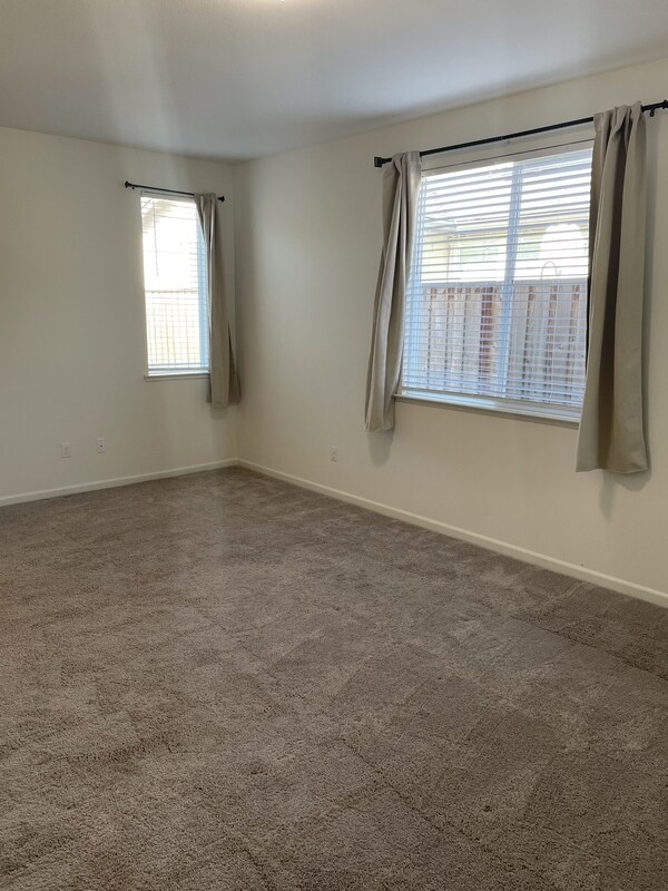 Building Photo - 5820 Kristina Pl