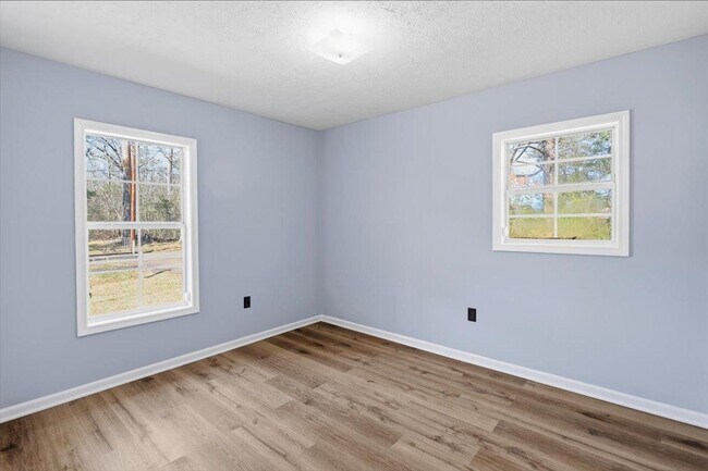 Building Photo - 936 Jenkins St