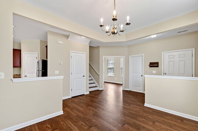 Building Photo - 4490 Middletown Dr