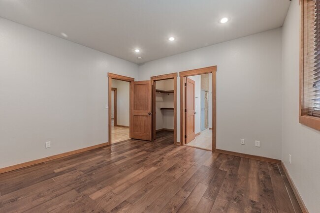 Building Photo - 100 Rebeccas Way