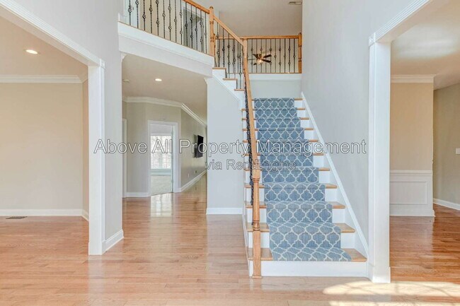 Building Photo - 2041 Jadewood Dr