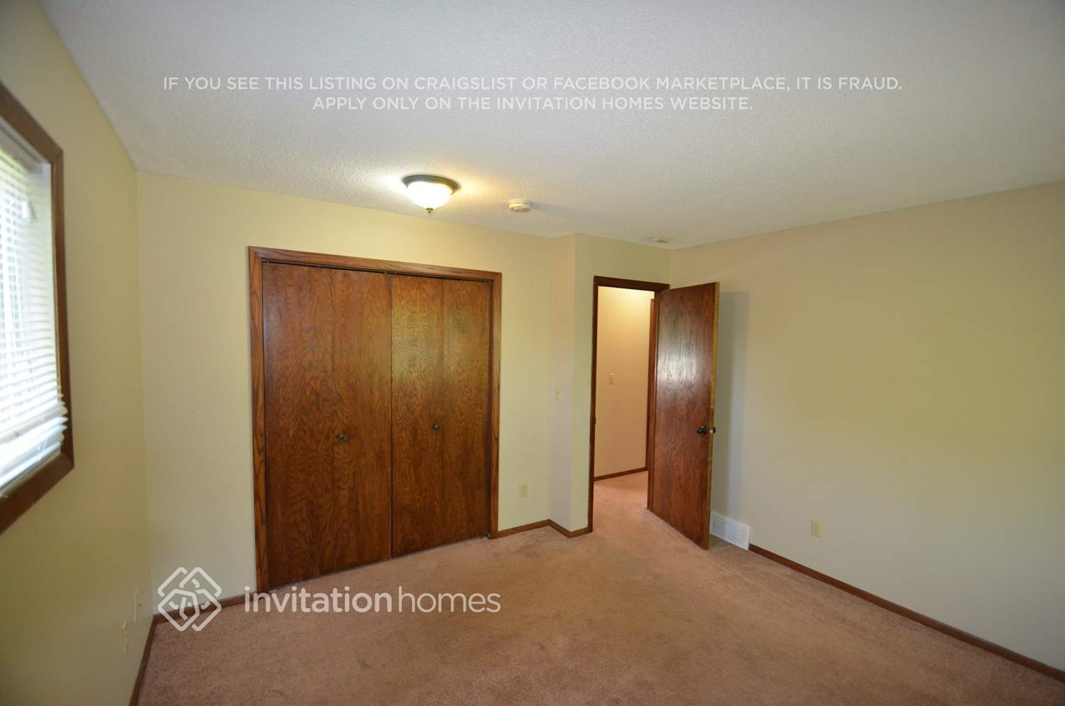 Building Photo - 2601 E 121st St