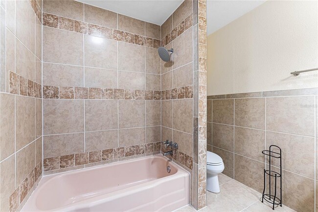 Building Photo - 6912 Alderwood Dr
