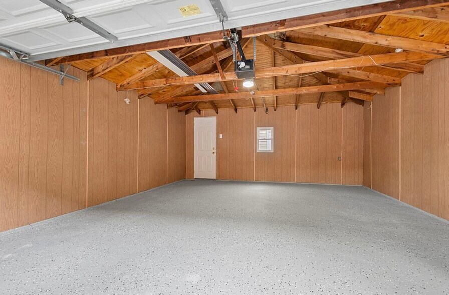 Building Photo - 1809 W Armitage Ave