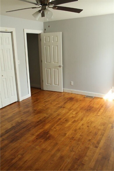 Building Photo - 441 Chambers Rd