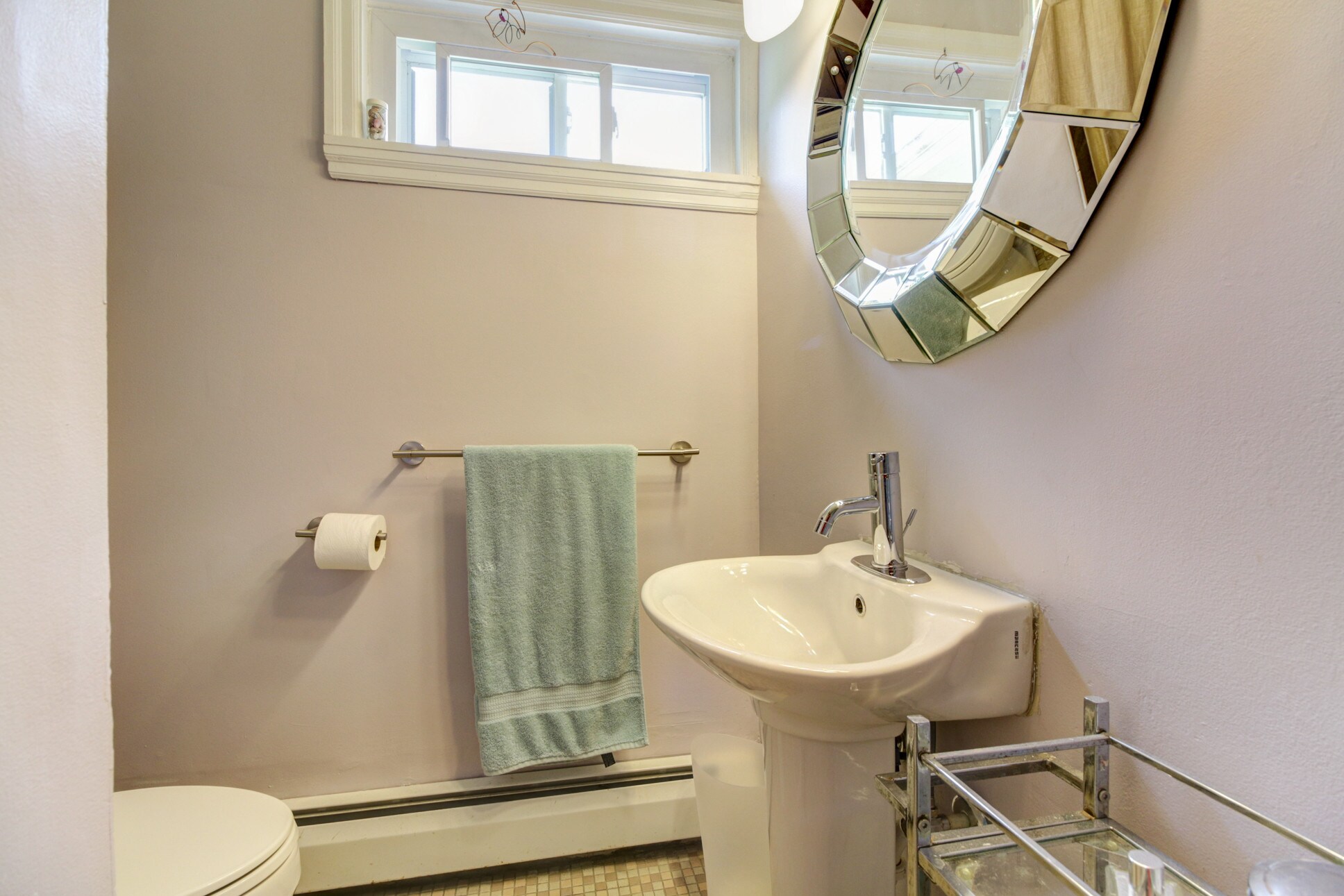 Bath - 717 Southwest Dr