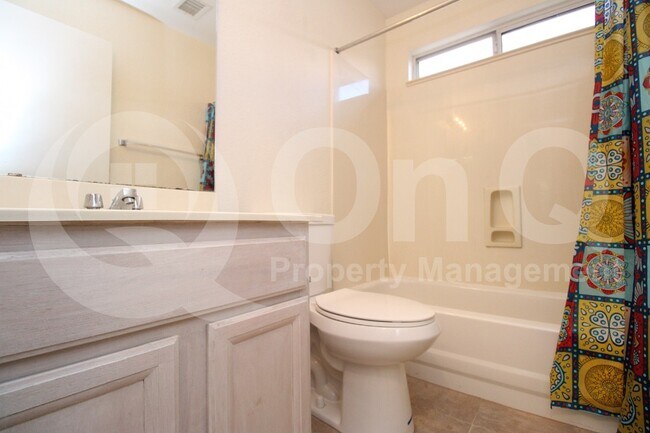 Building Photo - 2316 E Kelton Ln