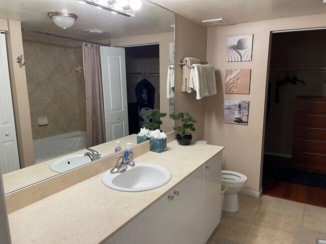 Building Photo - 600 S Dixie Hwy