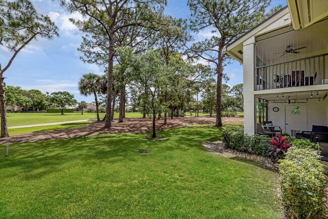 Building Photo - 12926 Briarlake Dr