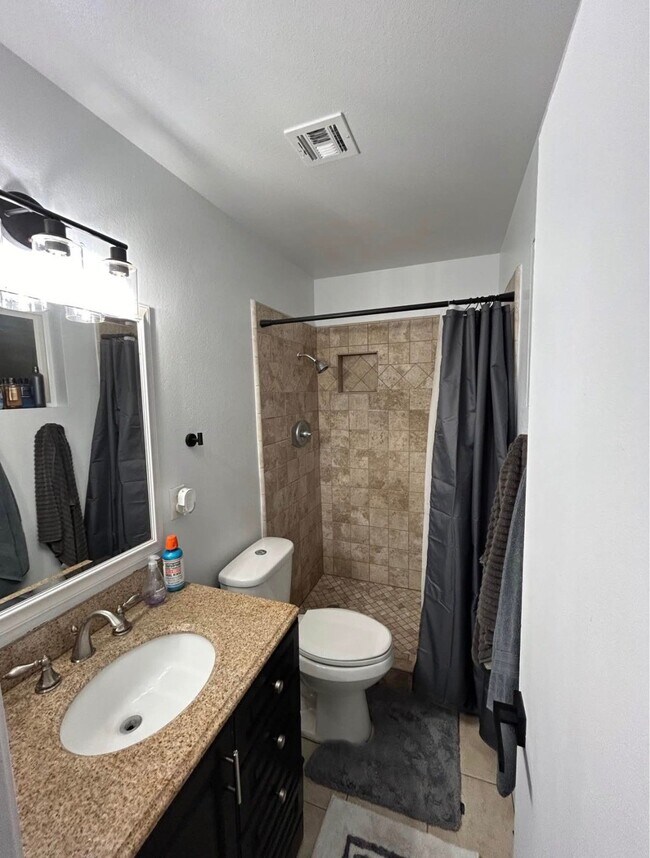 Building Photo - 3030 S Dromedary Dr