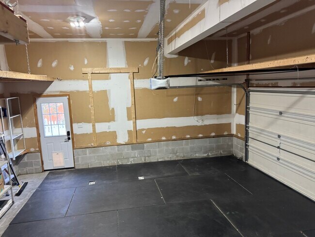 Building Photo - 307 Ludlow Dr