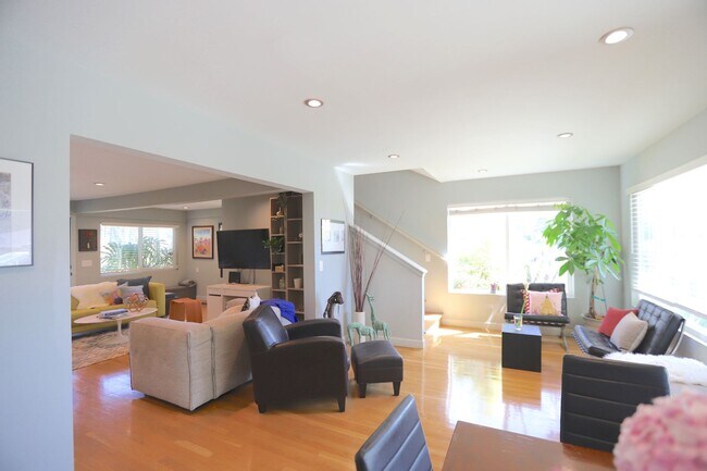 Building Photo - Watsonville: Tranquil Home & Ranch/Farm on...