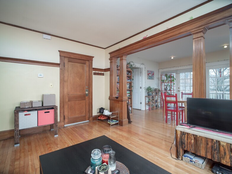 Building Photo - 60 Powder House Blvd