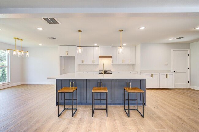 Building Photo - 1810 Eagle Falls Ct