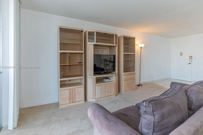 Building Photo - 137 Golden Isles Dr
