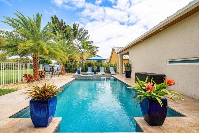 Building Photo - 494 Enfield Ct