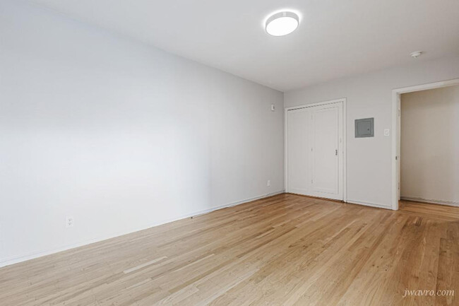 Building Photo - 80 Terra Vista Ave