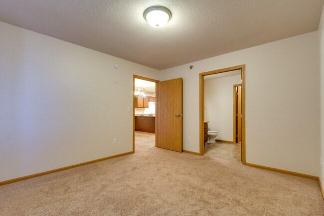 Building Photo - Westport Apartments