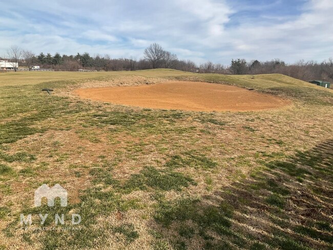 Building Photo - 5697 W Alexa Ln