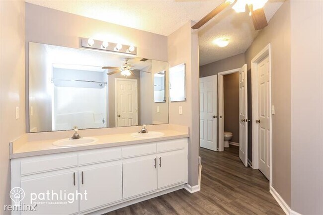 Building Photo - 5 br, 3 bath House - 13501 Ashford Wood Co...