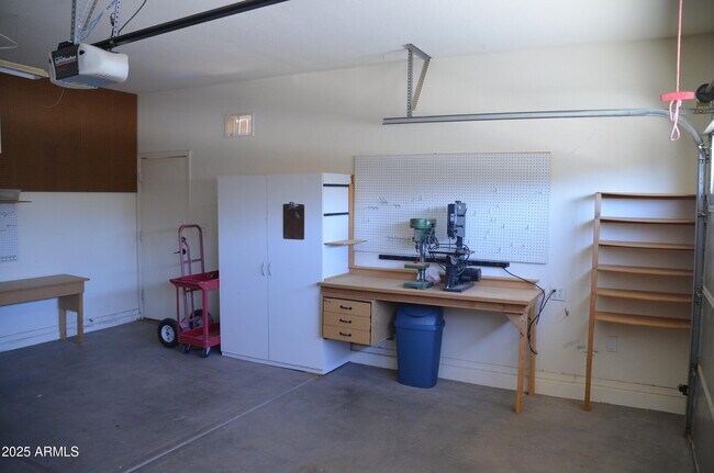 Building Photo - 14214 W Ventura St