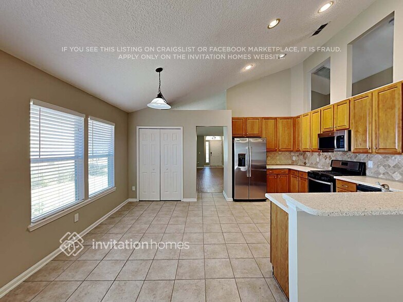 Building Photo - 14855 W Fern Hammock Dr