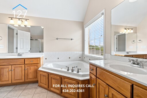 Building Photo - Comfortable & Stunning 4-Bedroom House in Prime Forest Location!