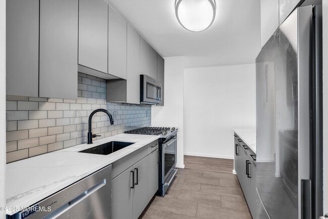 Building Photo - 10 Ocean Blvd