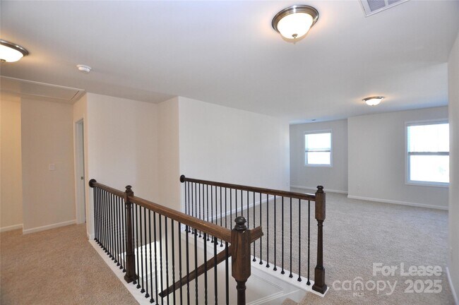 Building Photo - 8007 Oakmere Rd