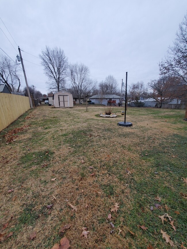 Building Photo - 601 Cypress Ave