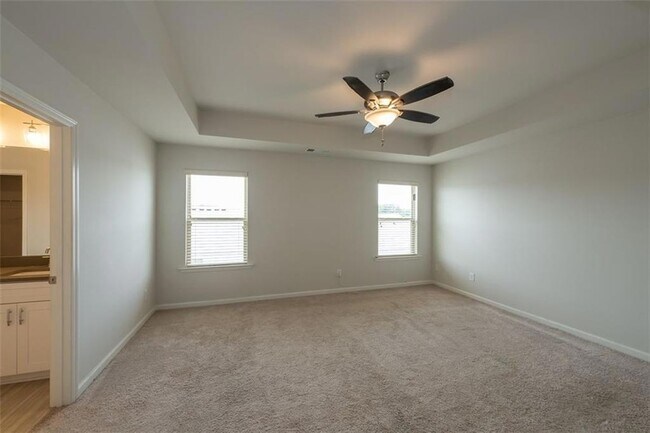 Building Photo - 4013 Park Ln