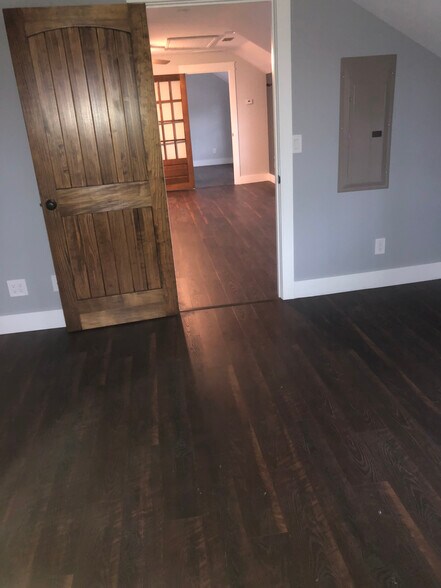 Building Photo - 91 S 91st St