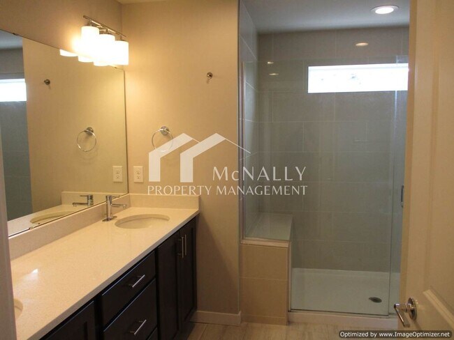 Building Photo - Spacious 4-Bedroom Home with Modern Comforts