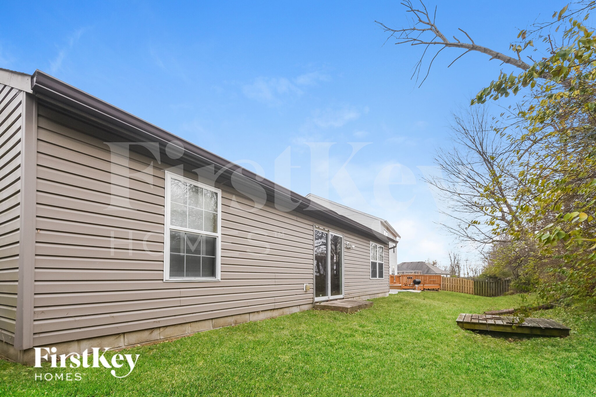 Building Photo - 3860 Planewood Dr